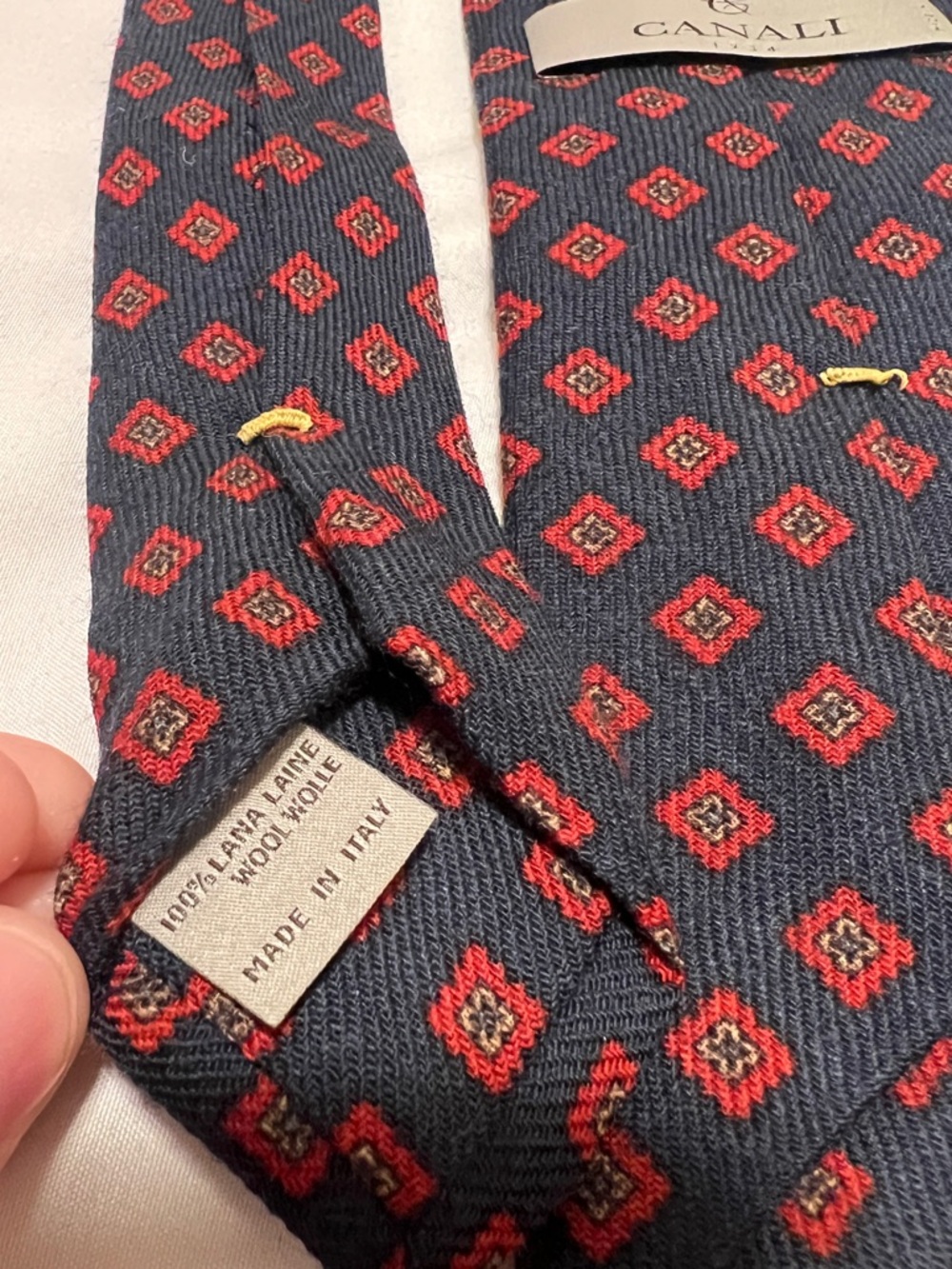 Vintage Canali tie 56” long dark green/blue and red medallions 100% wool - Picture 4 of 8